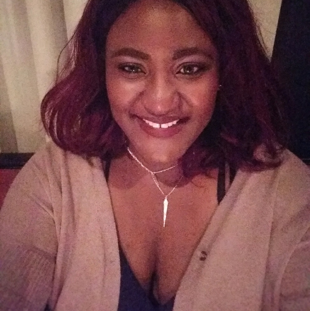 Meet your Posher, Halima